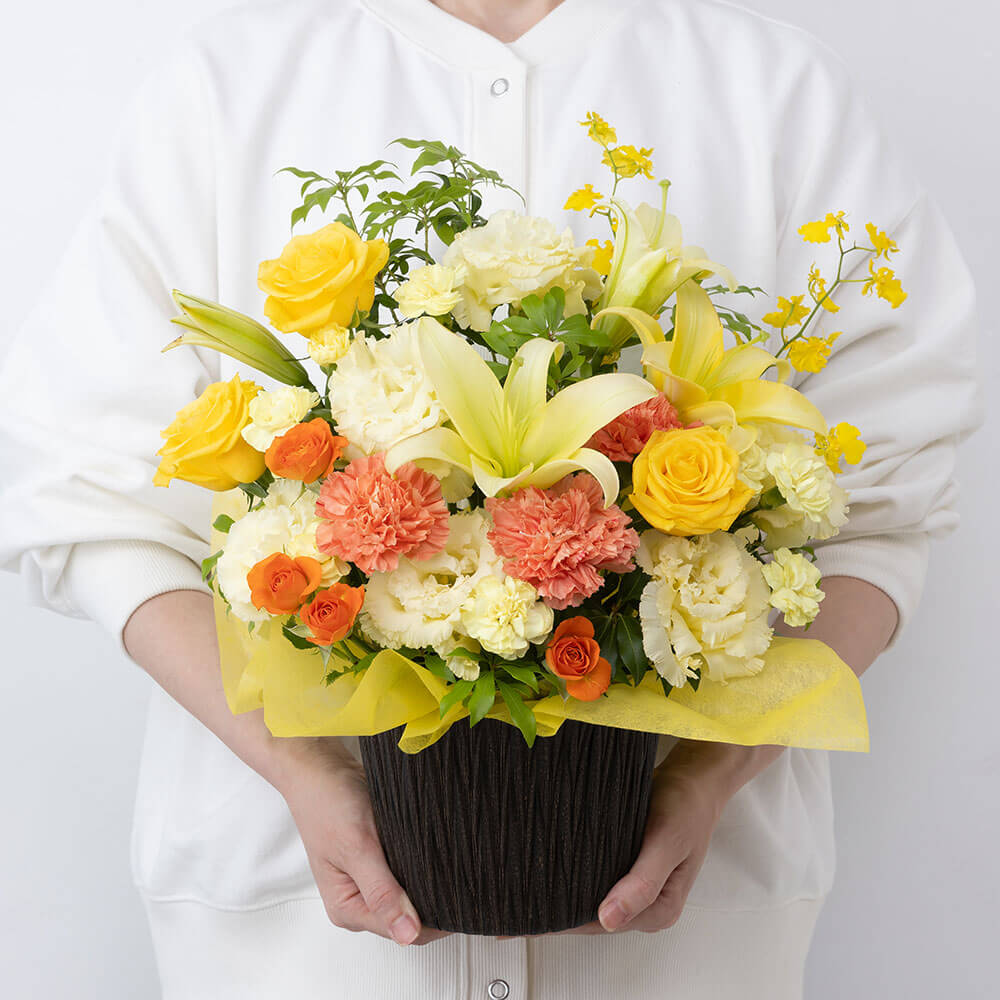 【敬老の日】フラワーアレンジメント/花ギフト・プレゼント｜イイハナ・ドットコム（花ギフトの専門店）｜敬老の日 アレンジメント「anniversary flower〜トパーズ〜」｜出荷実績400万件以上、13時までのご注文は最短翌日お届け(一部商品は除きます）。インターネットで24時間受付中。千趣会（ベルメゾン）のお花屋さん e87.com